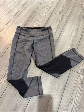 Lululemon Pace Rival Crop 22"  size 6